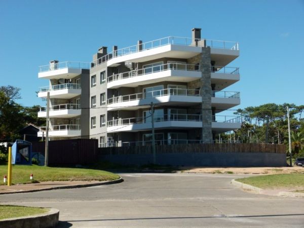 Departamento Pent House de 1 dormitorio con parrillero propio y jacuzzi, playa Mansa, Punta del Este